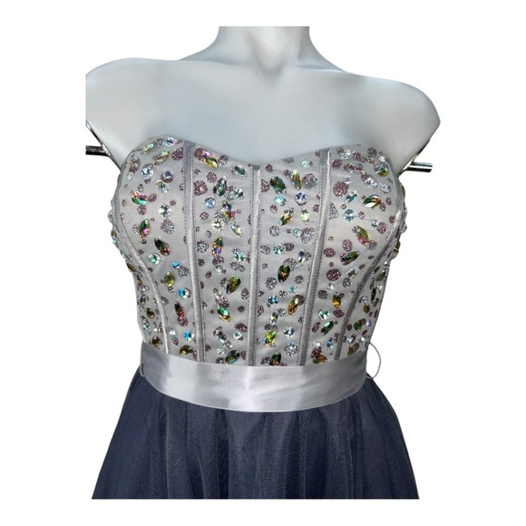 Nights By Teeze Me Junior Sz 7 Strapless Sweetheart Neck Fit & Flare Dress Gray - Picture 2 of 11